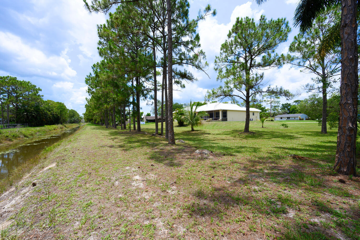 17560 72nd Road North The Acreage, FL 33470 - Photo 35 of 37 17560 72nd Rd N The Acreage FL-large-034