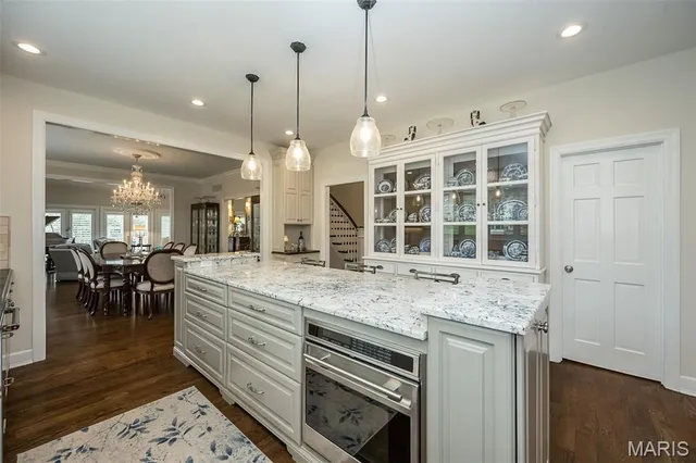 $850,000 | 1519 Mallard Landing Court, Chesterfield, MO 63017