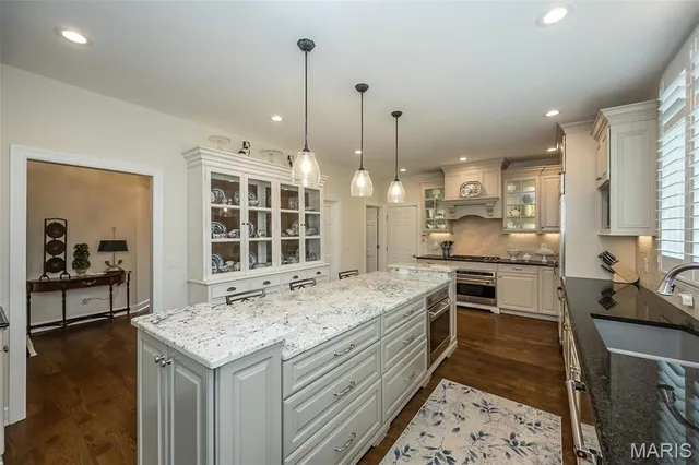 $850,000 | 1519 Mallard Landing Court, Chesterfield, MO 63017