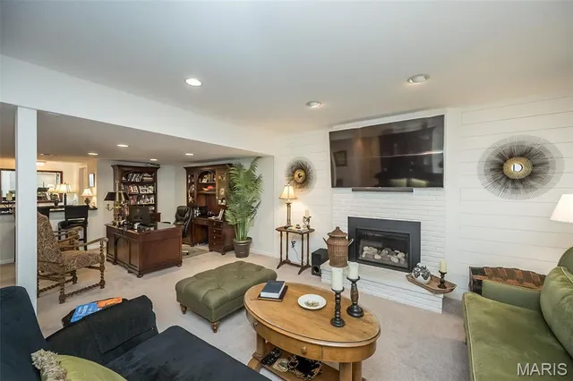 $850,000 | 1519 Mallard Landing Court, Chesterfield, MO 63017