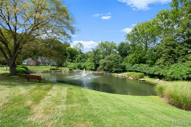 $850,000 | 1519 Mallard Landing Court, Chesterfield, MO 63017