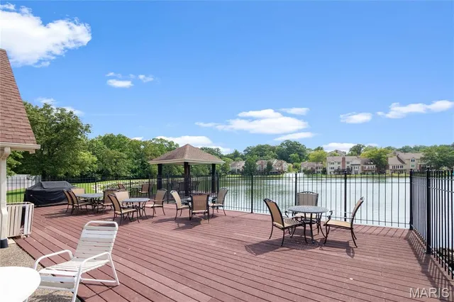 $850,000 | 1519 Mallard Landing Court, Chesterfield, MO 63017