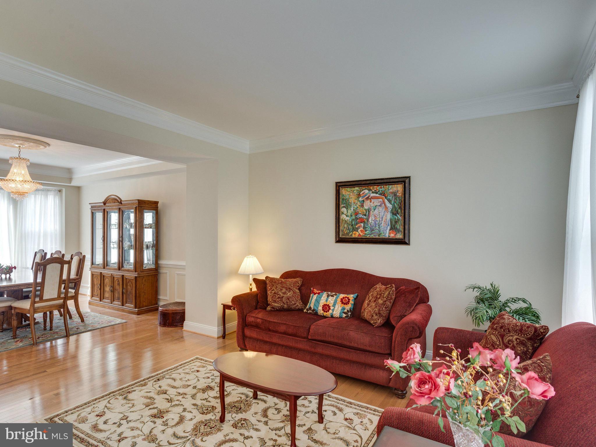6130 Garden Road Springfield, VA 22152 - Photo 10 of 21 Living Room / Dining Room