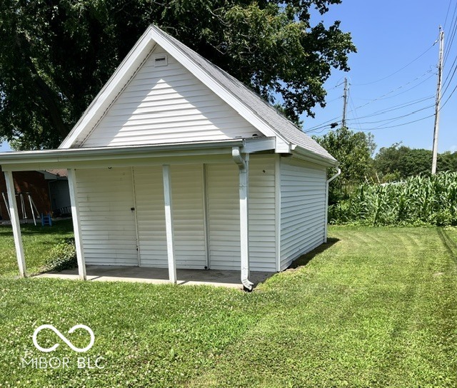 701 South Sycamore Road Seymour, IN 47274 - Photo 3 of 16