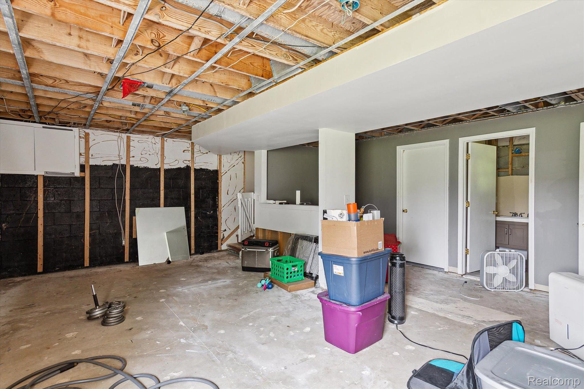 1481 Clark Lake Road Brighton, MI 48114 - Photo 26 of 37 Gallery Image 26