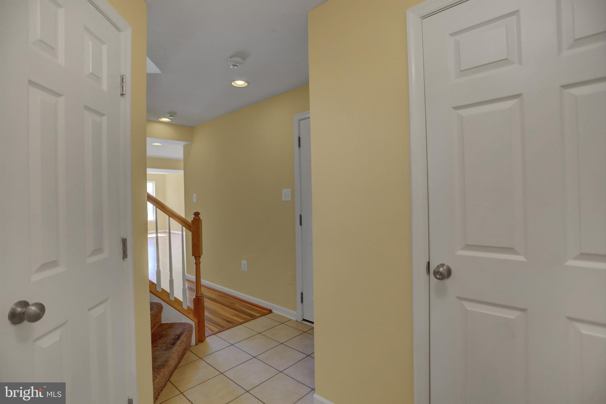 12430 North Welty Road Waynesboro, PA 17268 - Photo 46 of 49 Foyer