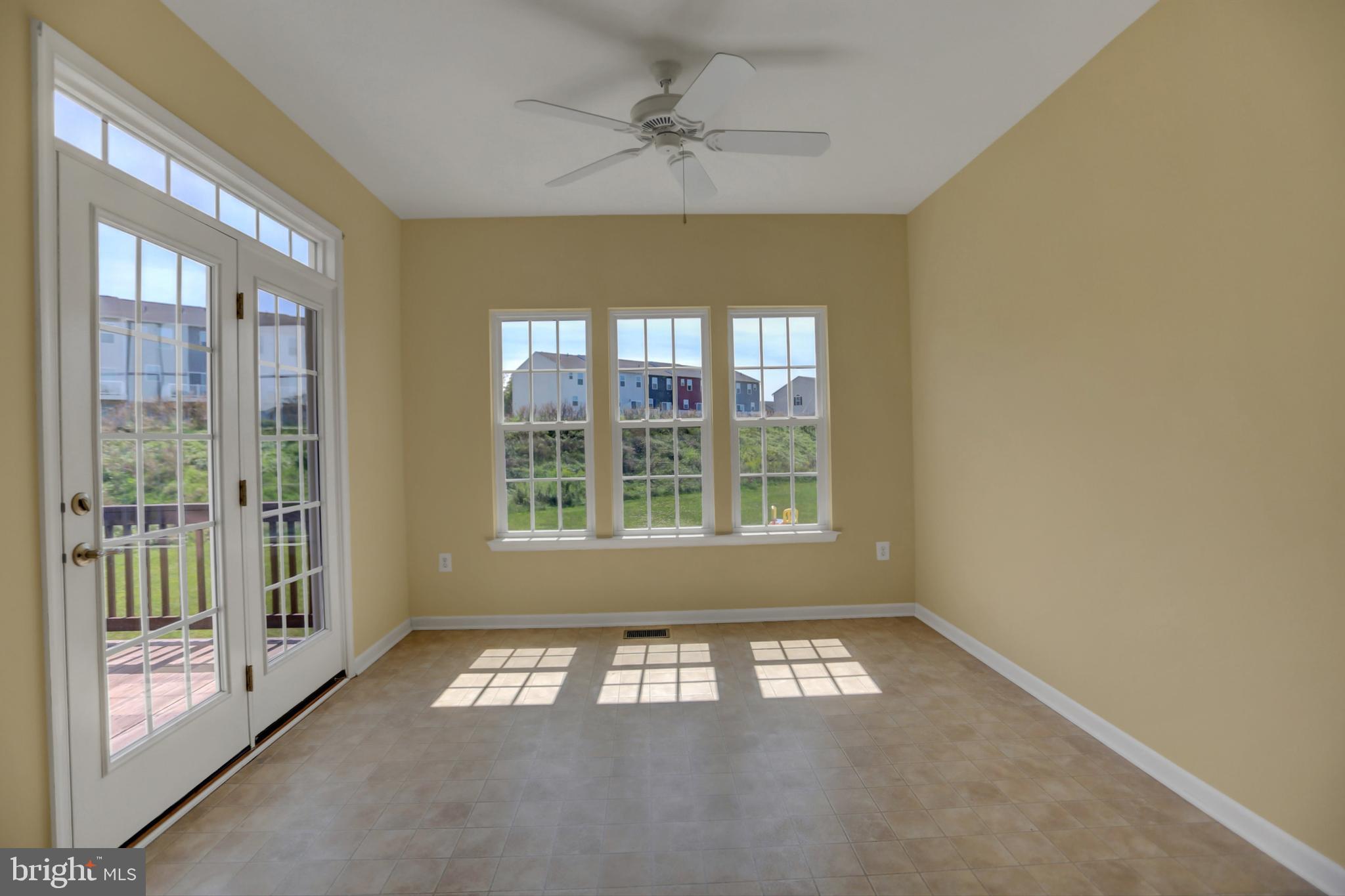 12430 North Welty Road Waynesboro, PA 17268 - Photo 8 of 49 Sunroom bumpout main/middle level