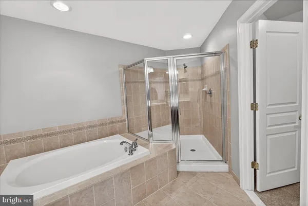 $2,600 | 1811 B Wheyfield Drive, Unit 11B, Frederick, MD 21701