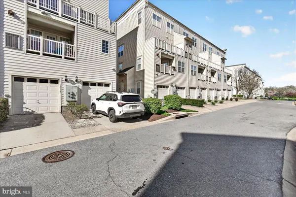 $2,600 | 1811 B Wheyfield Drive, Unit 11B, Frederick, MD 21701