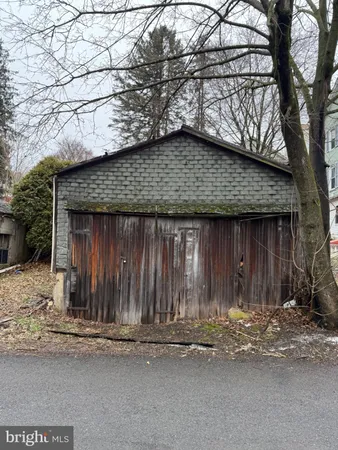 a front view of house