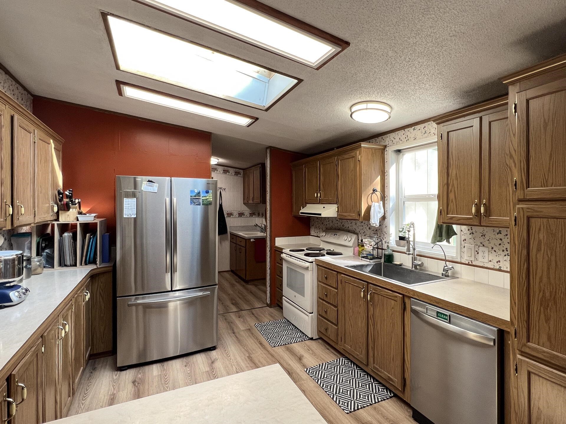 3076 Red Marble Road Chewelah, WA 99109 - Photo 7 of 27 Gallery Image 7