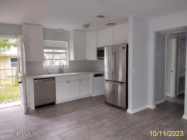 2921 Mansion Road Jacksonville, FL 32277 - Photo 8 of 12 Kitchen