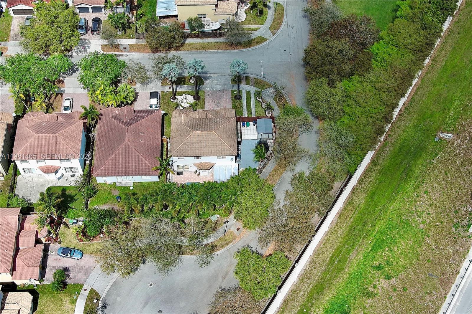 10816 Southwest 247th Street Homestead, FL 33032 - Photo 37 of 42