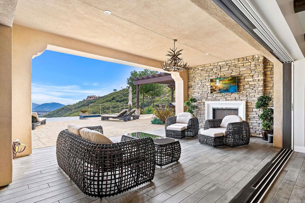 895 Pearl Drive San Marcos, CA 92078 - Photo 13 of 41