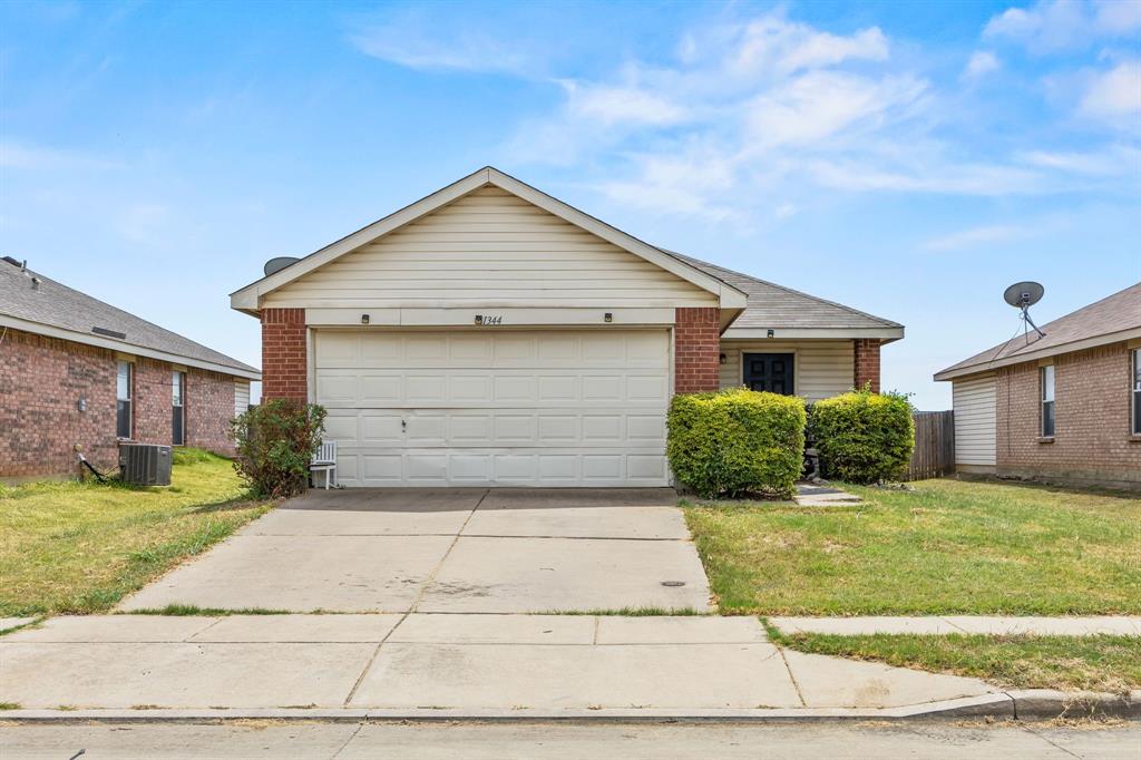 1344 Castle Ridge Road Fort Worth, TX 76140 - Photo 1 of 25 Gallery Image 1