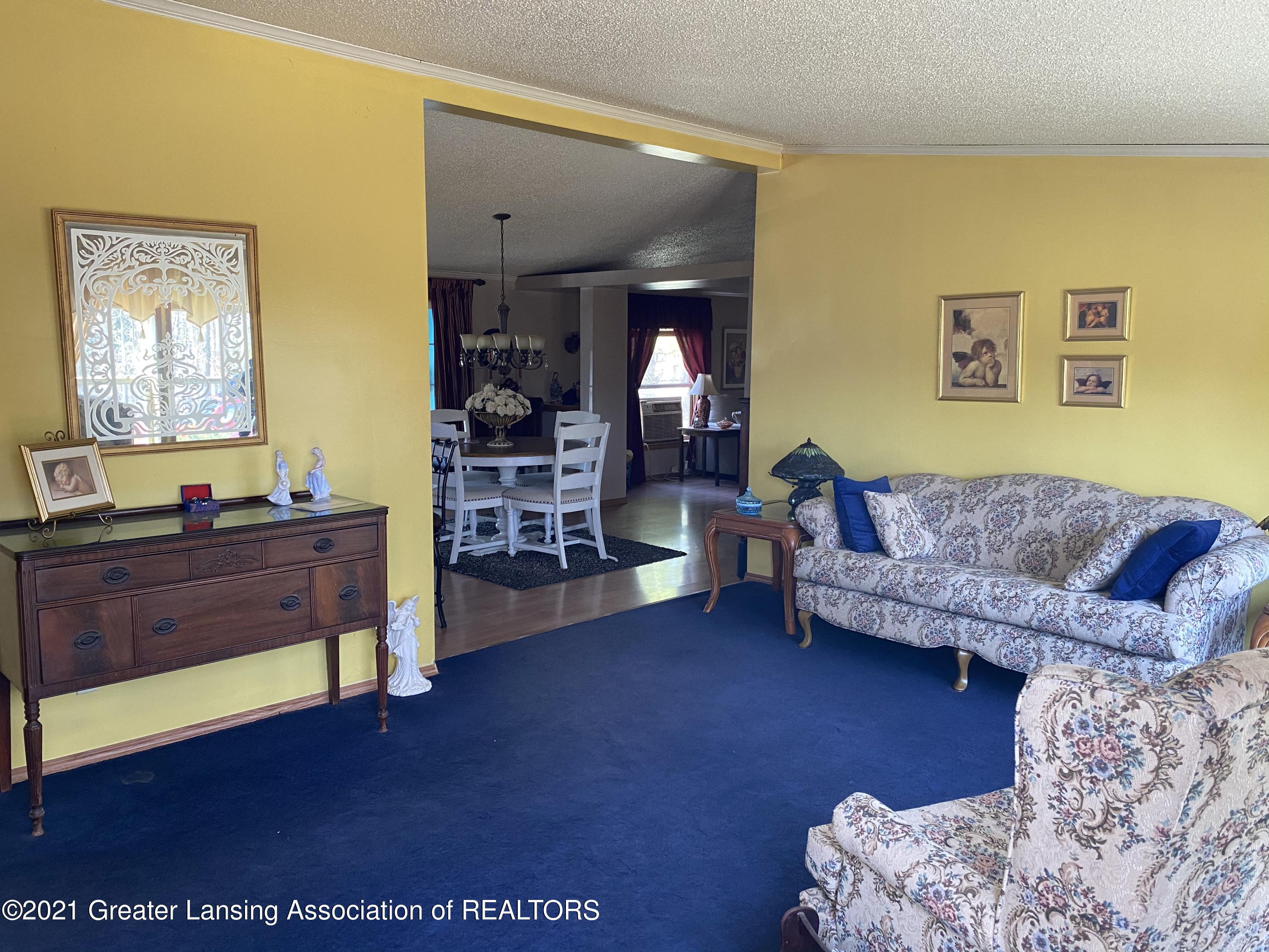 12422 South Cork Road Morrice, MI 48857 - Photo 2 of 27 Front Room