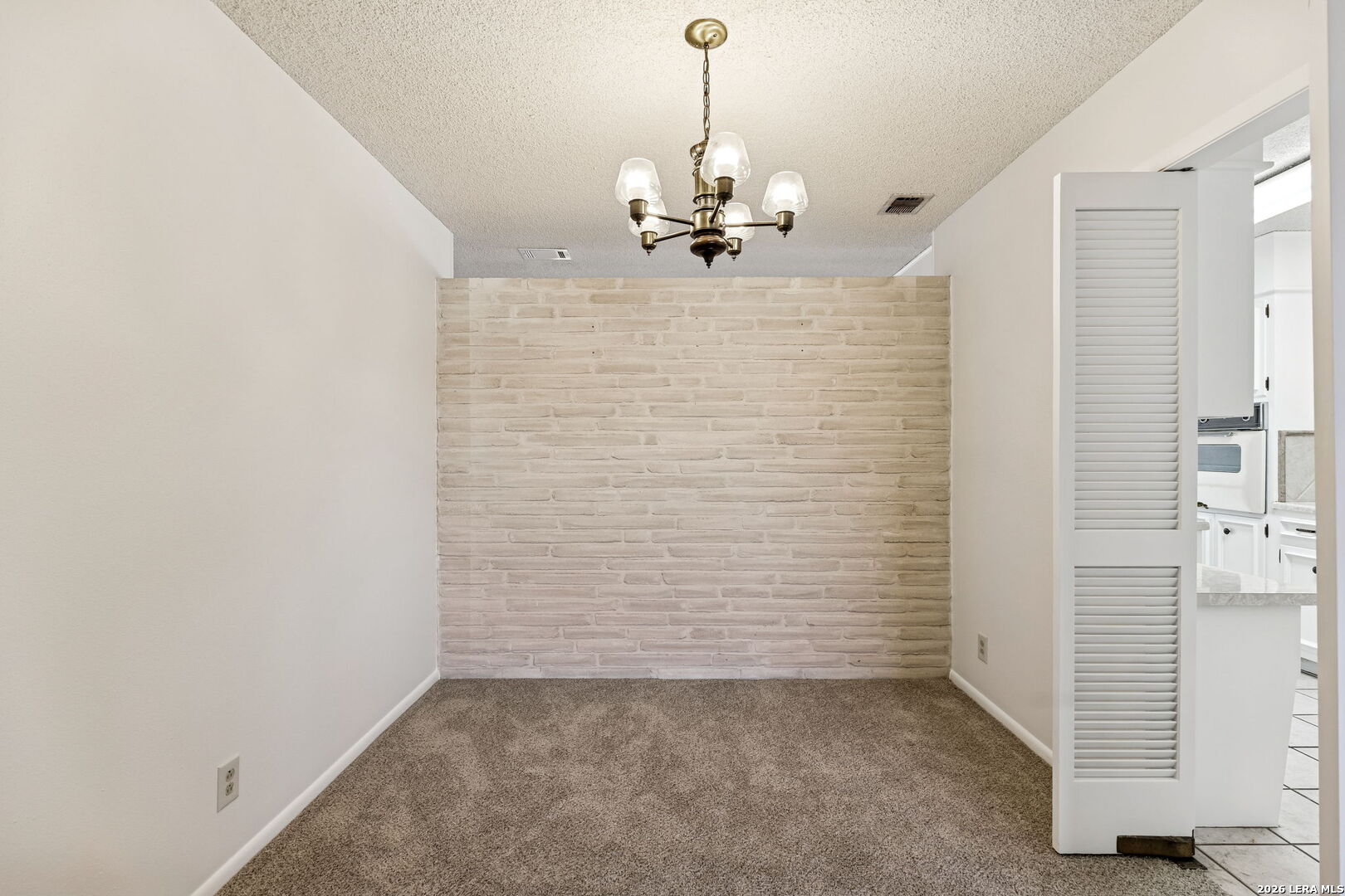 3619 Mapleton Drive San Antonio, TX 78230 - Photo 4 of 41