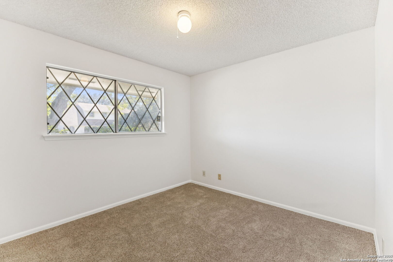 3619 Mapleton Drive San Antonio, TX 78230 - Photo 8 of 41