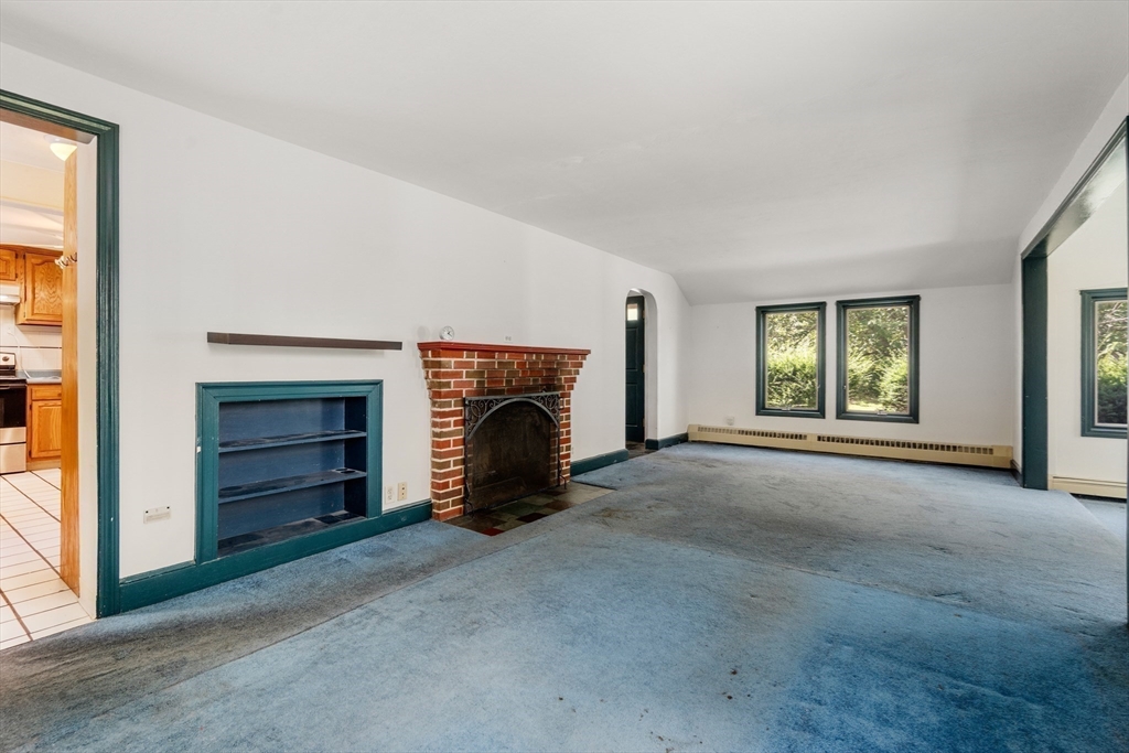 515 Lake Avenue Worcester, MA 01604 - Photo 8 of 33 Gallery Image 8