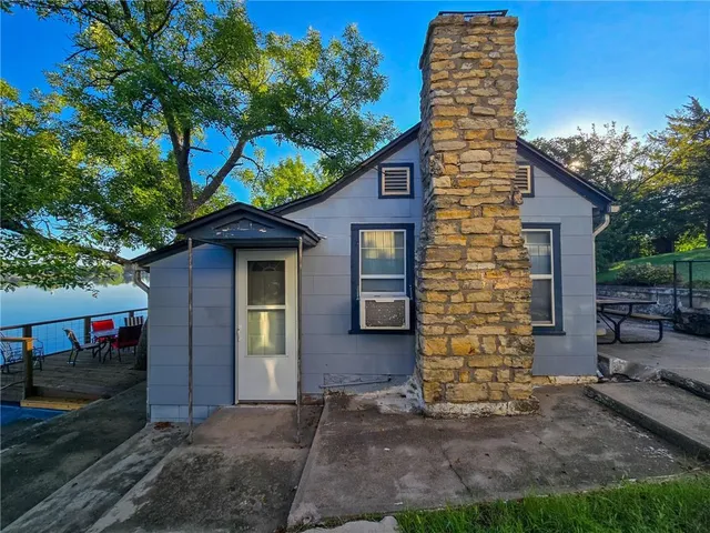 $395,000 | South Kahola Road, Council Grove, KS 66846