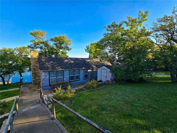 $395,000 | South Kahola Road, Council Grove, KS 66846