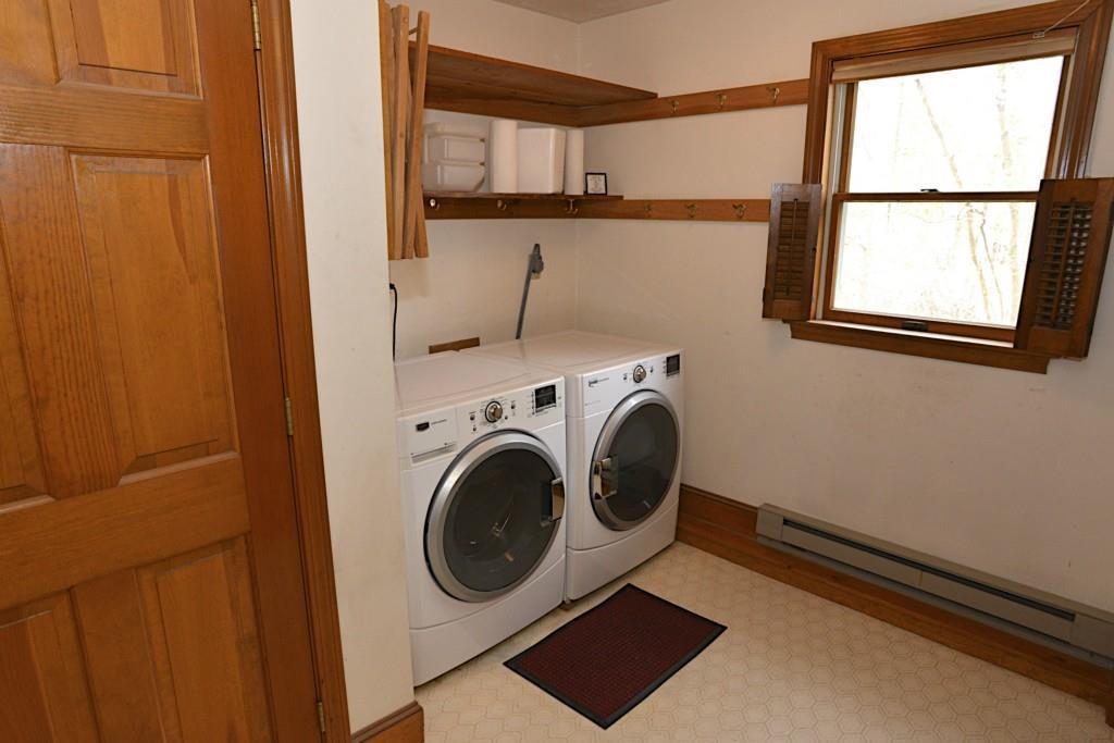 18 High Bluff Road Cape Elizabeth, ME 04107 - Photo 12 of 16 First Floor Laundry/Mud...