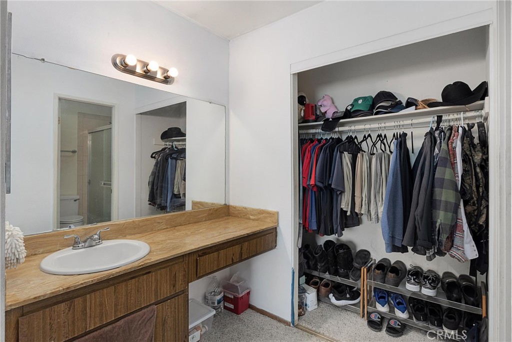 13462 Montego Drive Poway, CA 92064 - Photo 10 of 21 MASTER BATH/CLOSET