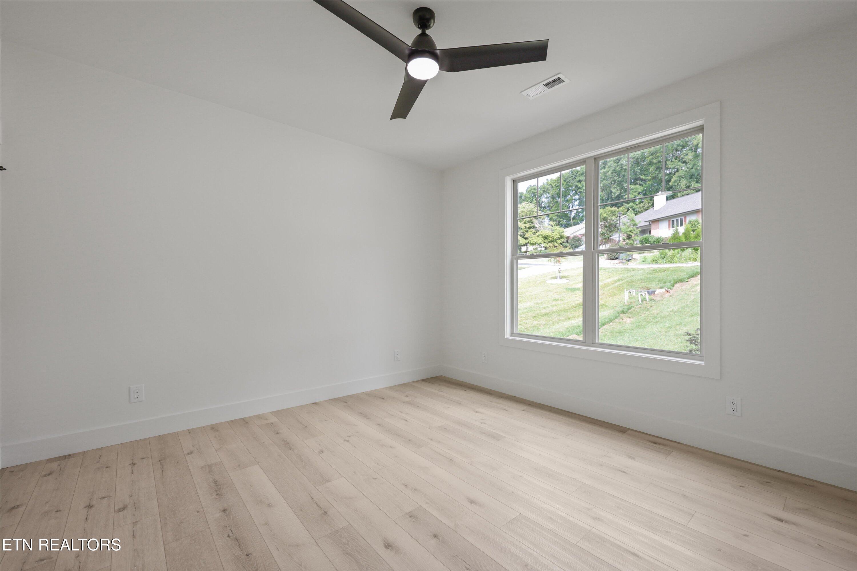 239 Ootsima Way Loudon, TN 37774 - Photo 18 of 37 25-239 Ootsima Way28