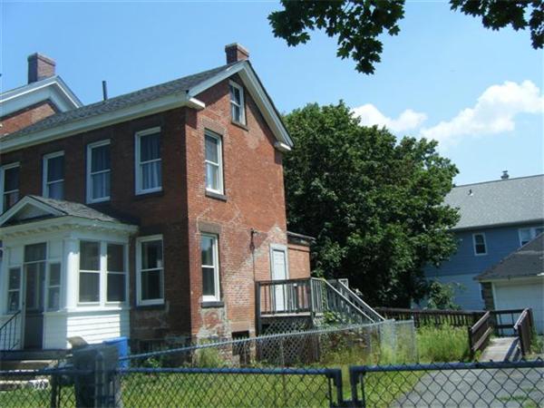 3 Fenwick Street Springfield, MA 01109 - Photo 3 of 11 Gallery Image 3