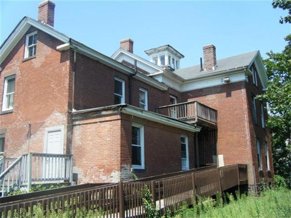 3 Fenwick Street Springfield, MA 01109 - Photo 4 of 11 Gallery Image 4
