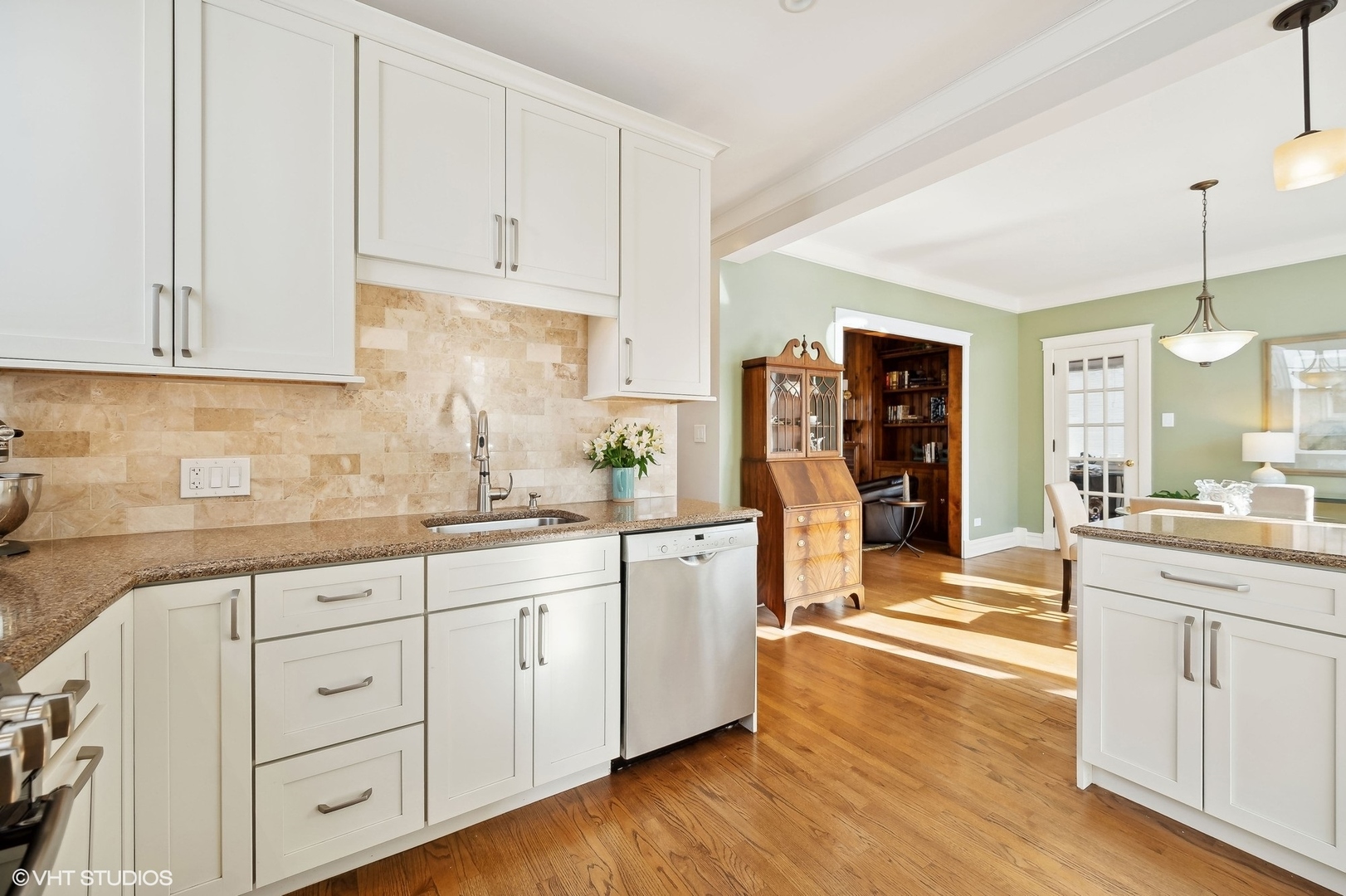 1066 Tower Road Winnetka, IL 60093 - Photo 7 of 36 Gallery Image 7