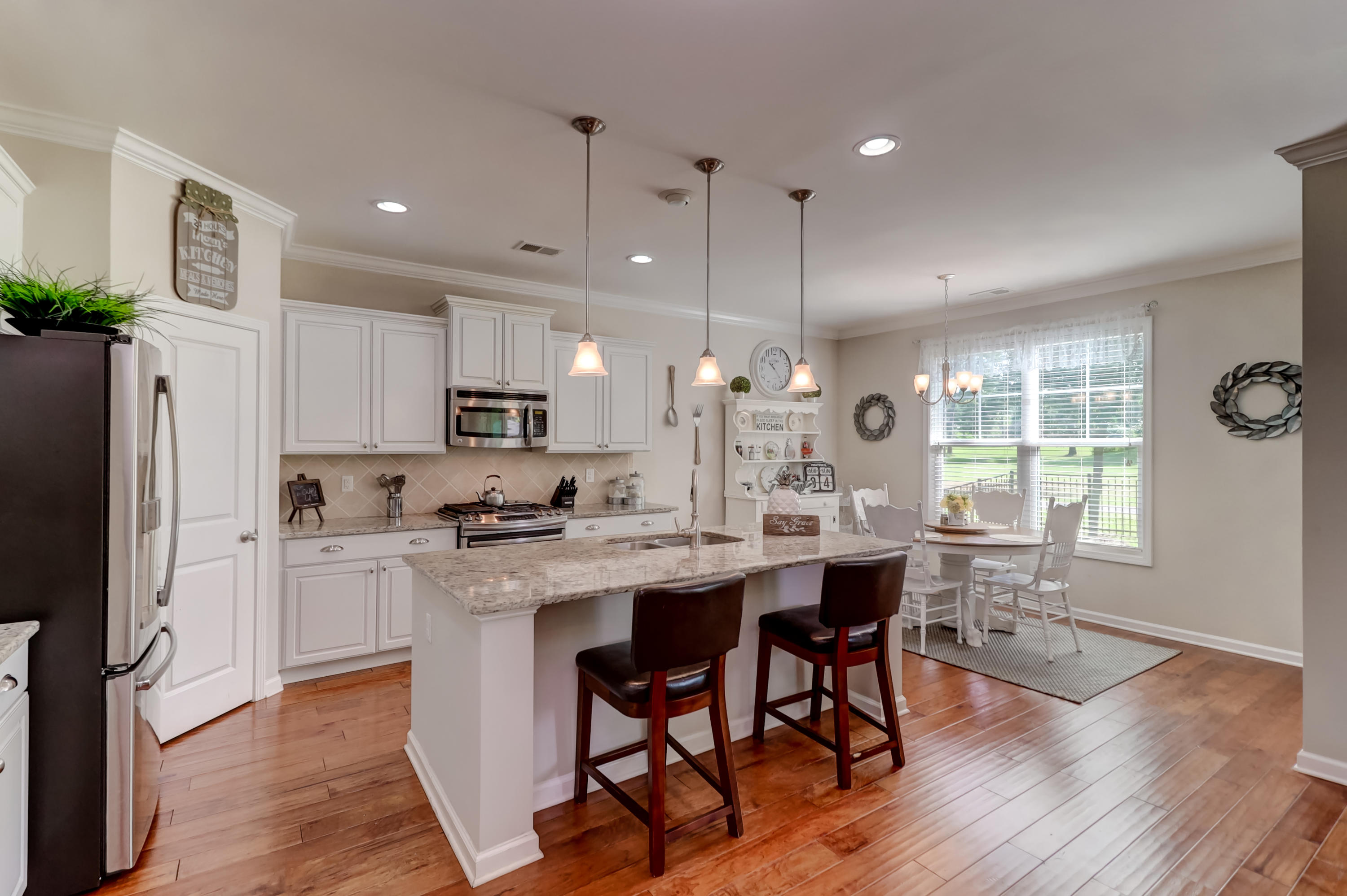 206 Kilarney Road Summerville, SC 29483 - Photo 24 of 60 Eat-in Kitchen