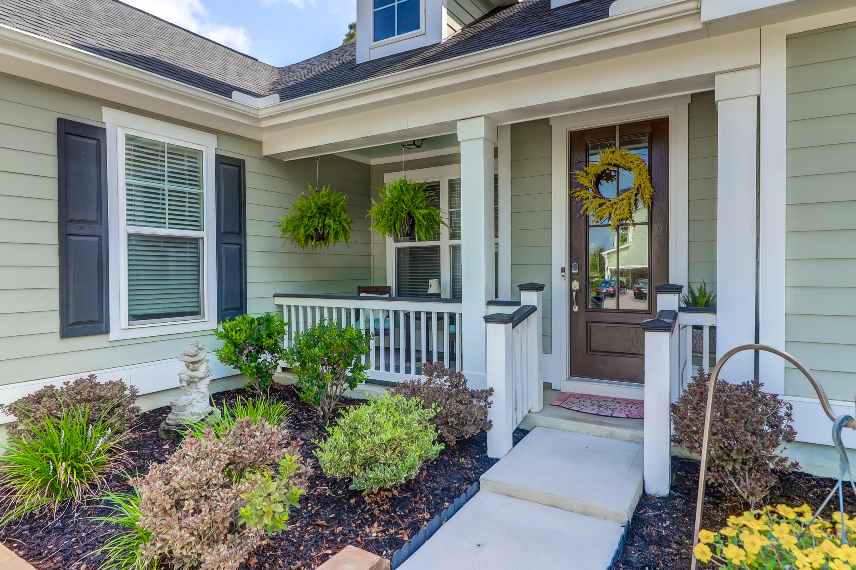 206 Kilarney Road Summerville, SC 29483 - Photo 4 of 60 Welcoming Front Porch