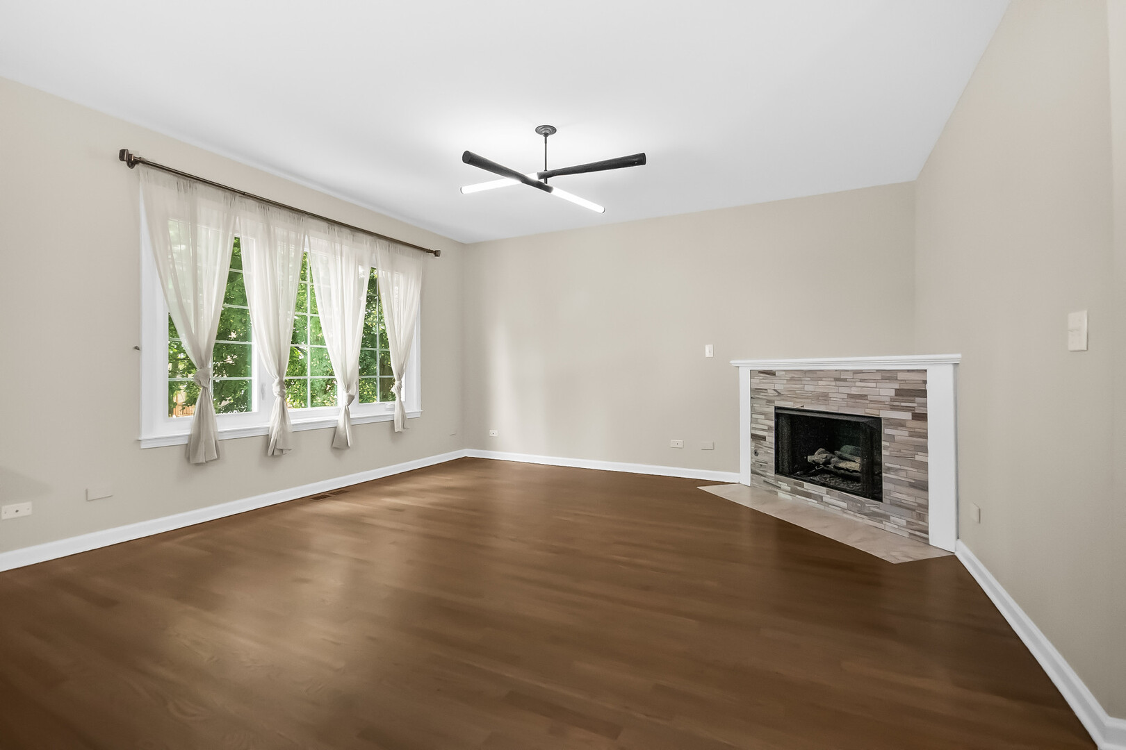 1815 Crain Street Evanston, IL 60202 - Photo 9 of 25
