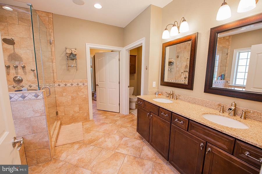 5464 Moose Lodge Road Cambridge, MD 21613 - Photo 39 of 87 Master Bath
