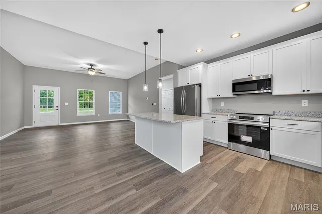 $345,000 | 108 Jimmy H Drive, Jonesburg, MO 63351