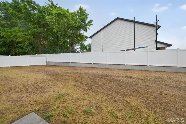 $345,000 | 108 Jimmy H Drive, Jonesburg, MO 63351