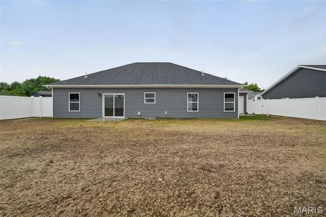$345,000 | 108 Jimmy H Drive, Jonesburg, MO 63351