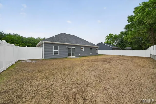 $345,000 | 108 Jimmy H Drive, Jonesburg, MO 63351