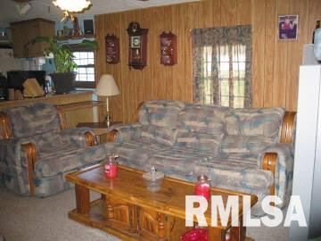 8206 East Alex Road Dix, IL 62830 - Photo 5 of 6