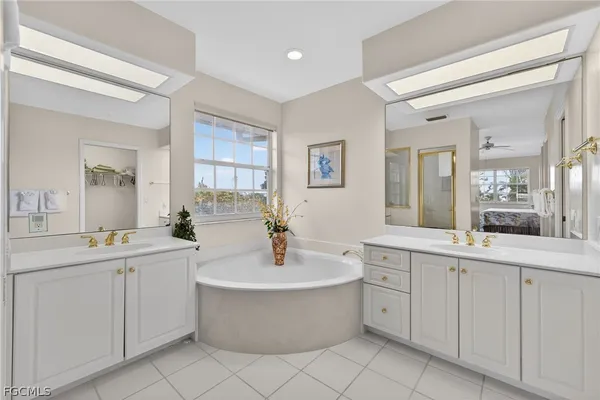 $1,699,000 | 927 Almas Court, Sanibel, FL 33957