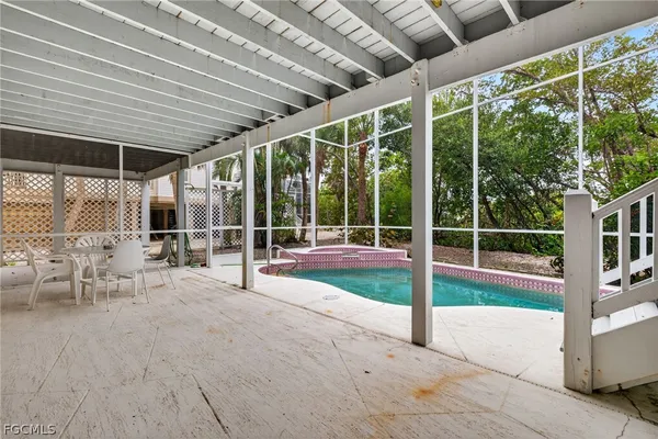 $1,699,000 | 927 Almas Court, Sanibel, FL 33957