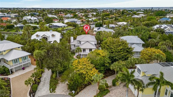 $1,699,000 | 927 Almas Court, Sanibel, FL 33957