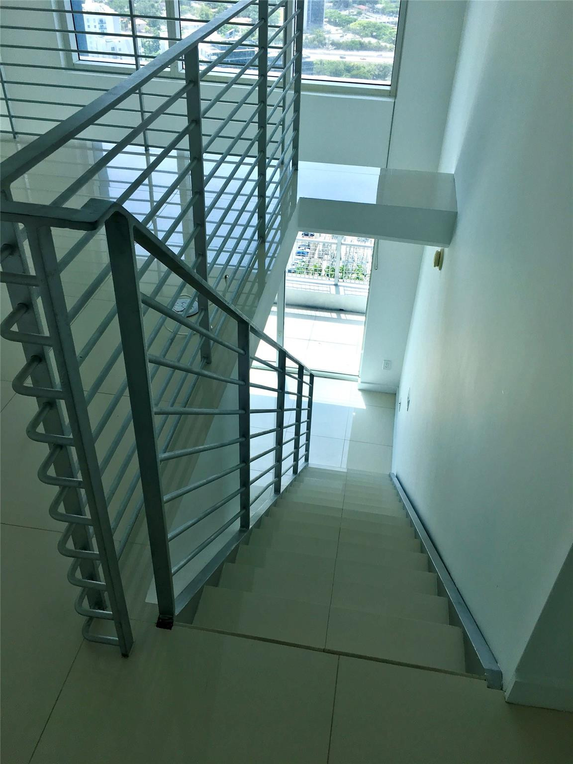 60 Southwest 13th Street, Unit 3205 Miami, FL 33130 - Photo 5 of 9 Photo 5