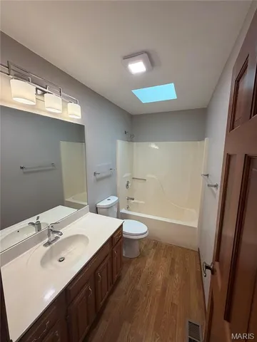 $319,900 | 1058 Edgewood Drive, O'Fallon, IL 62269