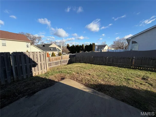 $319,900 | 1058 Edgewood Drive, O'Fallon, IL 62269