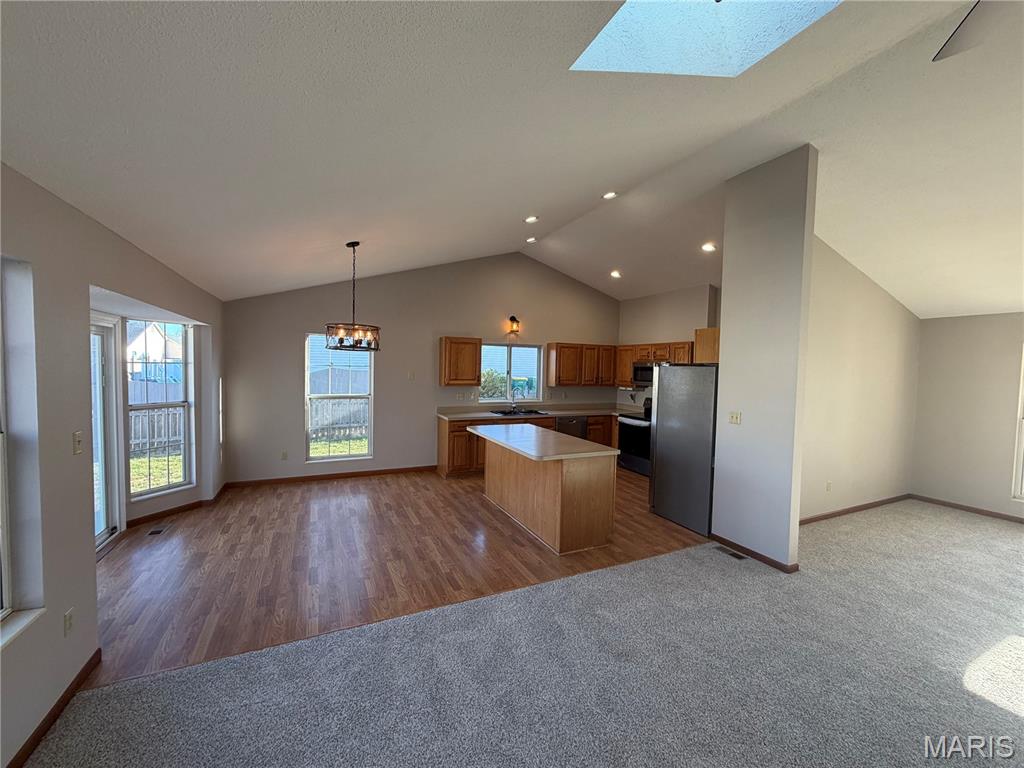 1058 Edgewood Drive O'Fallon, IL 62269 - Photo 9 of 27