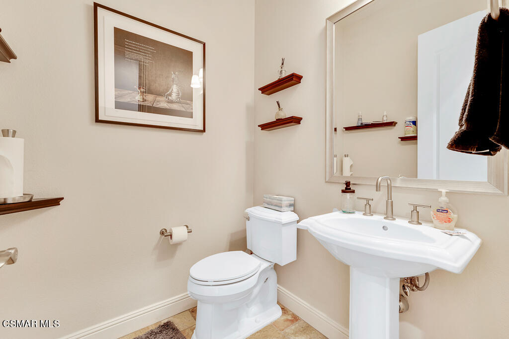 7379 Nicklaus Road Moorpark, CA 93021 - Photo 28 of 85 7379 Nicklaus Rd - HsHProd-59