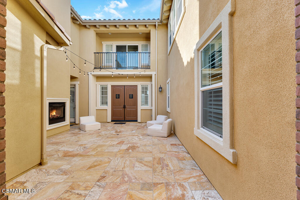 7379 Nicklaus Road Moorpark, CA 93021 - Photo 4 of 85 a view of a house with a outdoor space