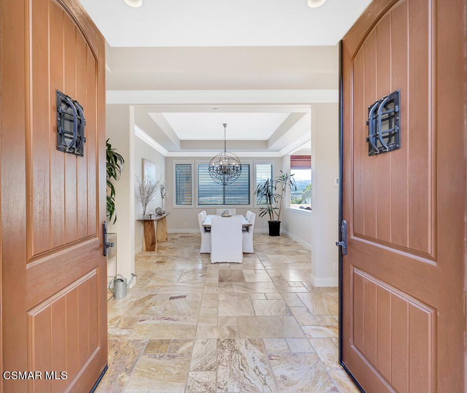 7379 Nicklaus Road Moorpark, CA 93021 - Photo 9 of 85 7379 Nicklaus Rd - HsHProd-49